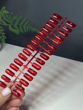Гелеві тіпси форма закруглений квадрат з ефектом &laquo;Котяче око&raquo; червоні (1 пластина) 26856 фото